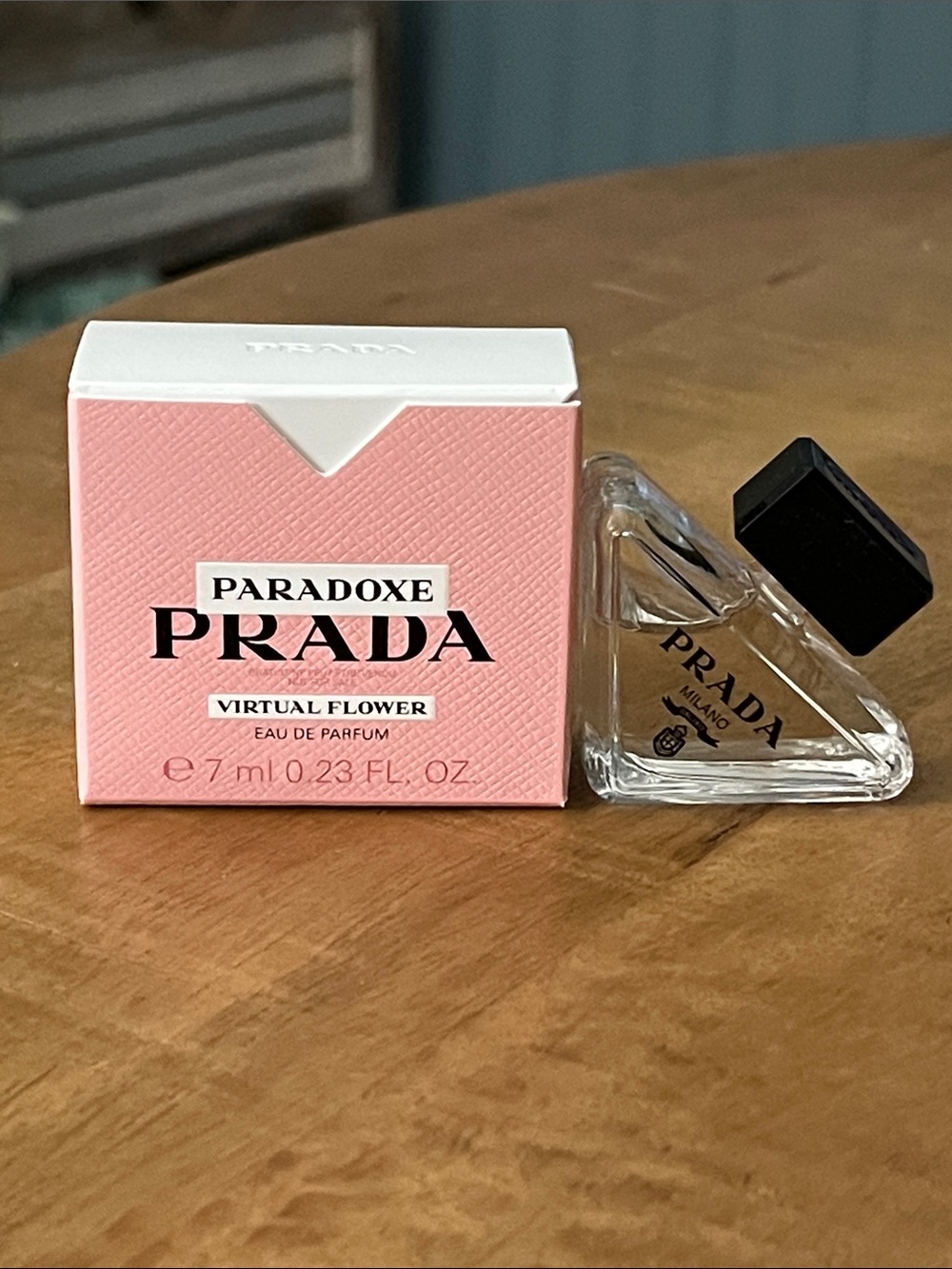 Virtual Flower-PRADA Paradoxe Virtual Flower Eau de Parfum Mini-NIB - Picture 2 of 7